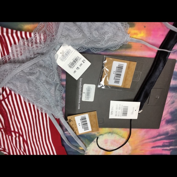 Brandy melville items $6 EACH!!!! - Picture 4 of 6
